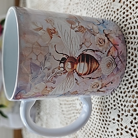 Spill the Tea Lady Whistledown's mug New - Picture 3 of 9